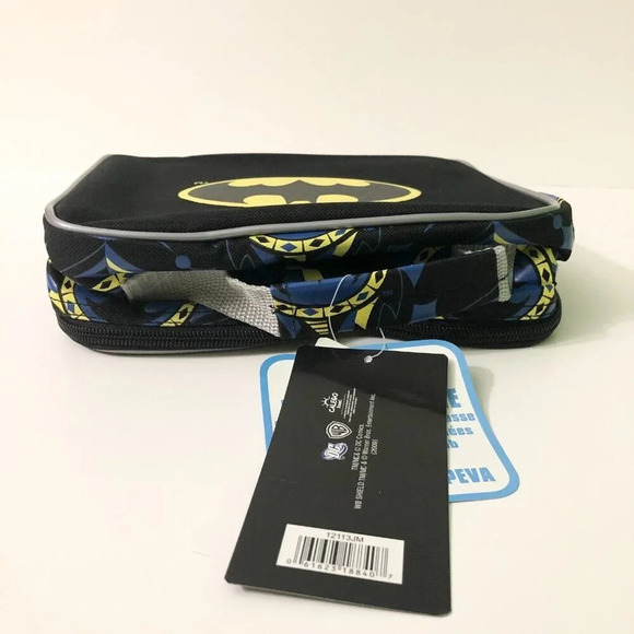 Batman Lunch Bag and The Return of the Joker Mystery of the Batwoman DVD - Picture 15 of 16
